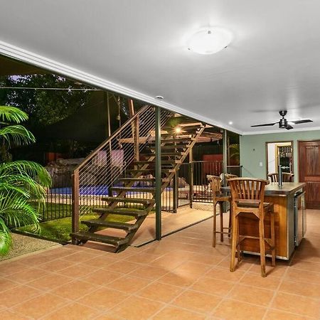 Oasis, In Leafy Whitfield. Villa Edge Hill Exterior photo